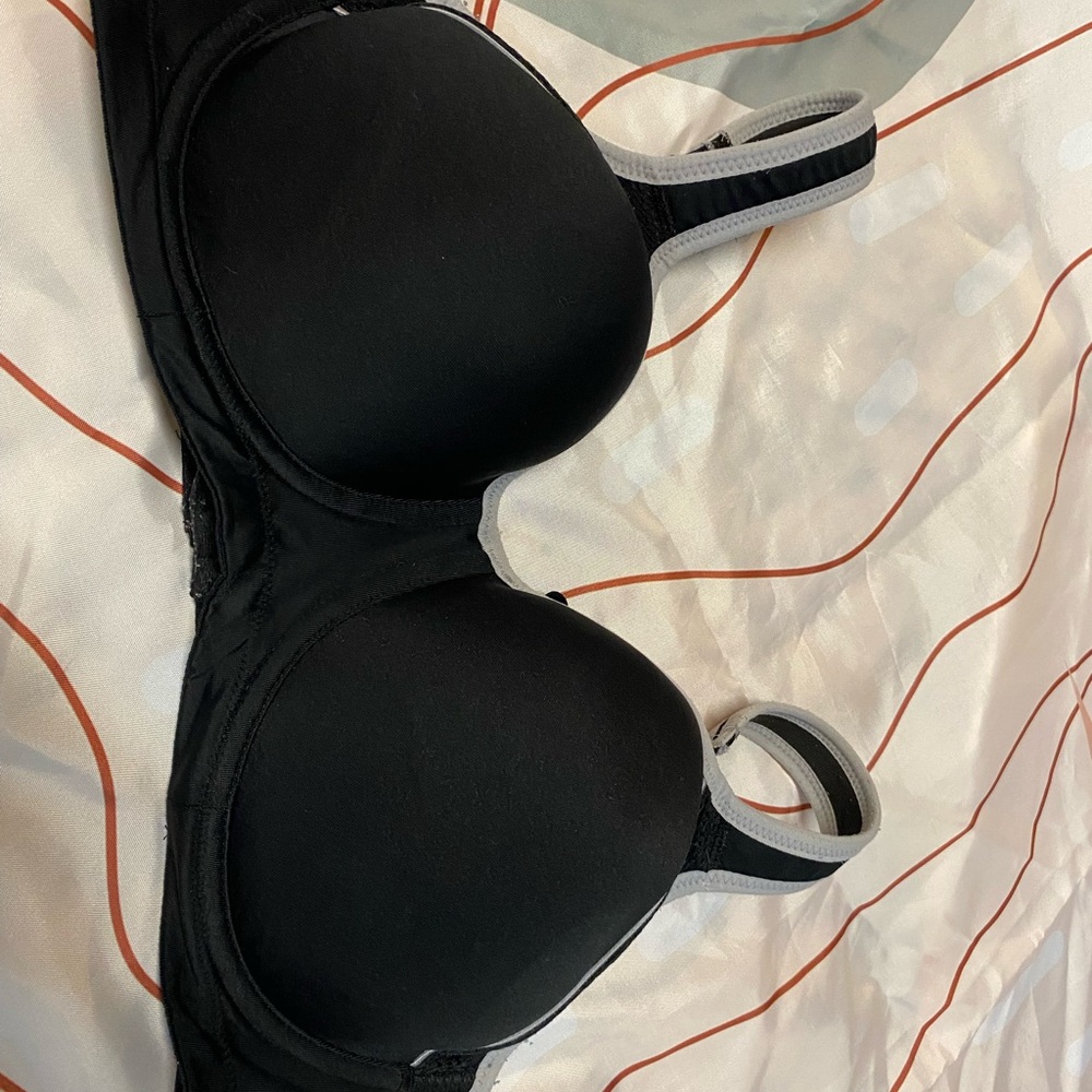 Wacoal Black and Light Gray Bra